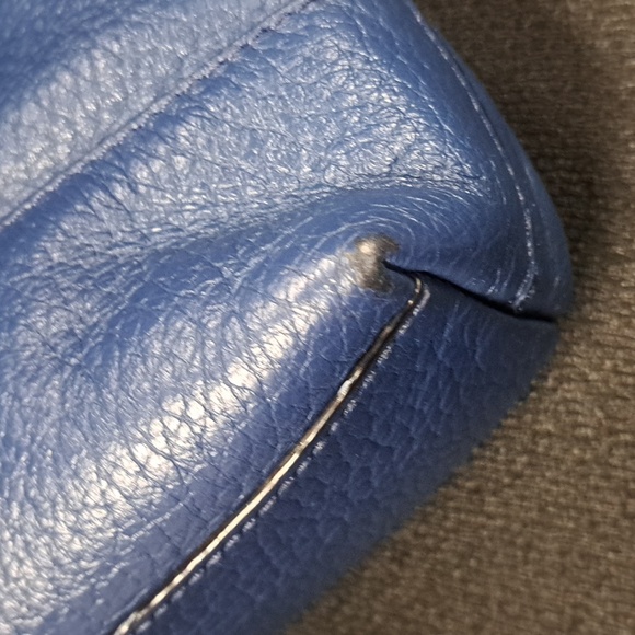 Kate Spade New York Cobble Hill tassel crossbody bag in a navy blue - Picture 15 of 16